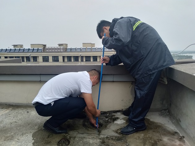 1563241751816508.jpg 金輝物業(yè)汛前大檢查